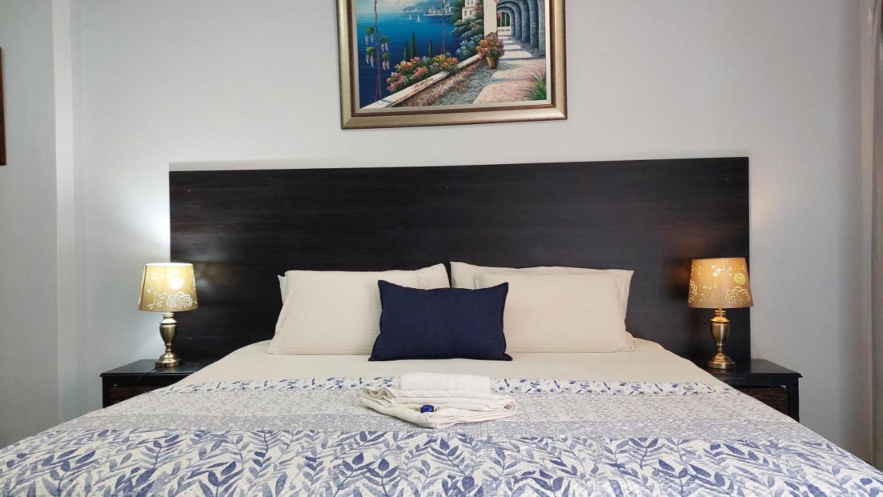 Gemstone Guest House Klerksdorp Bagian luar foto